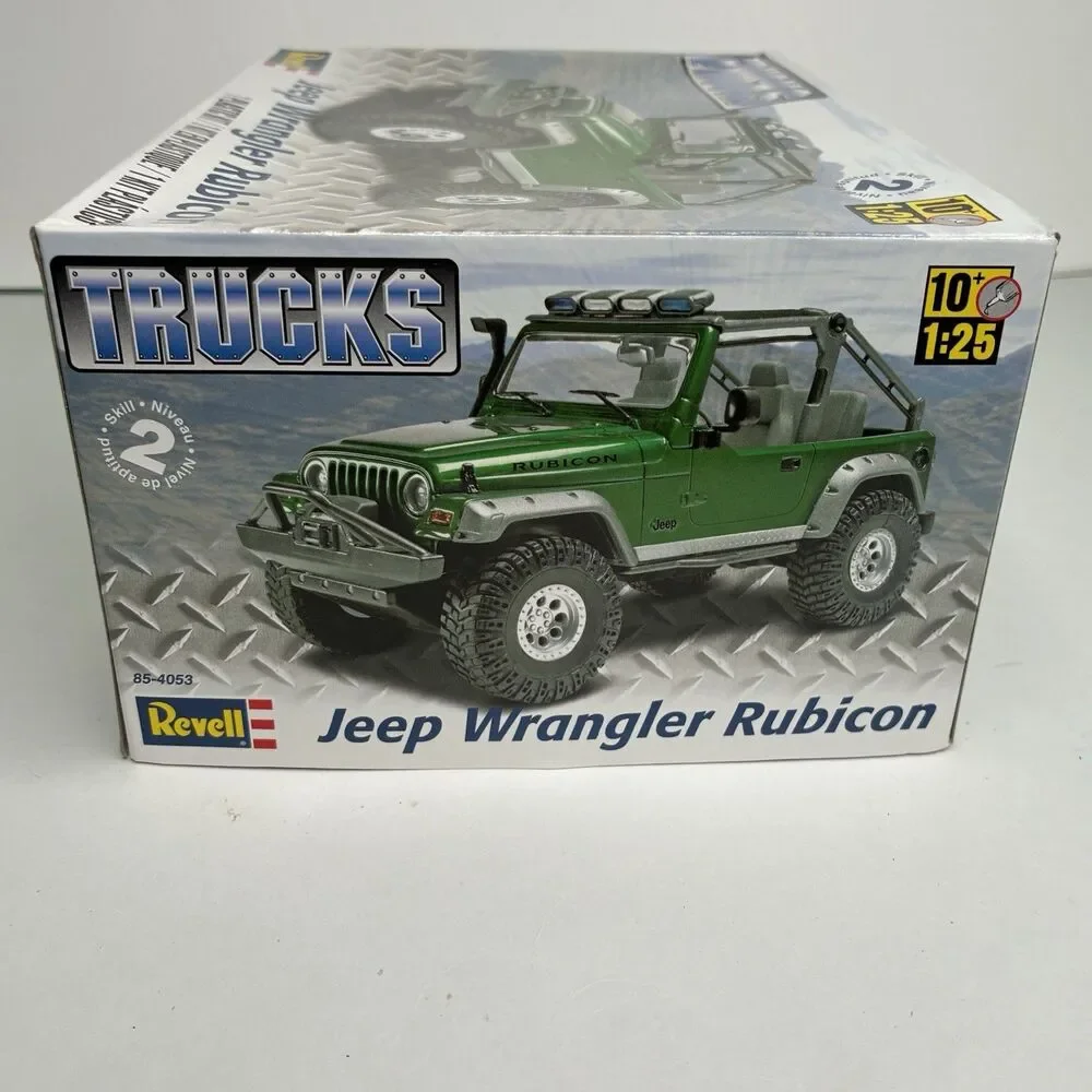 Revell Trucks Jeep Wrangler Rubicon 1:25 Model Kit Open Box Sealed Bags 85-4053
